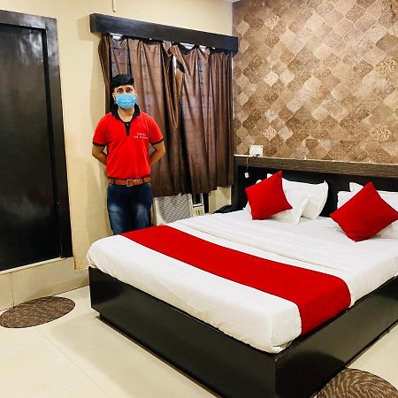 Hotel The Avenue Gamharia Экстерьер фото