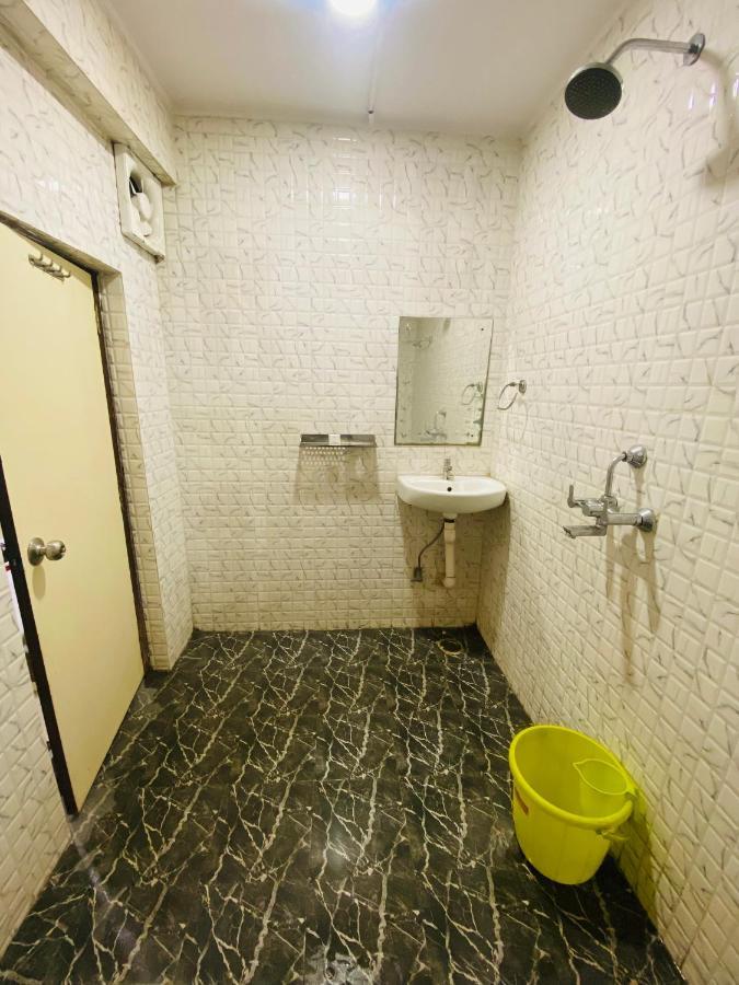 Hotel The Avenue Gamharia Экстерьер фото