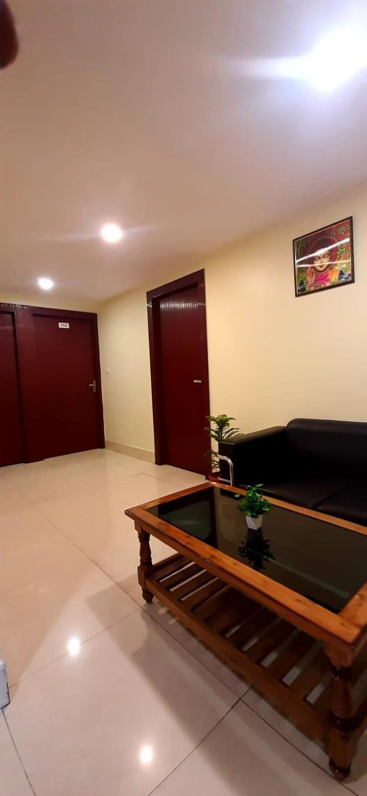 Hotel The Avenue Gamharia Экстерьер фото