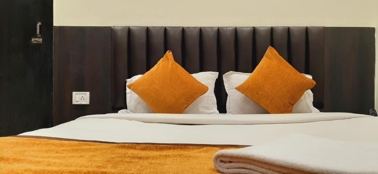 Hotel The Avenue Gamharia Экстерьер фото
